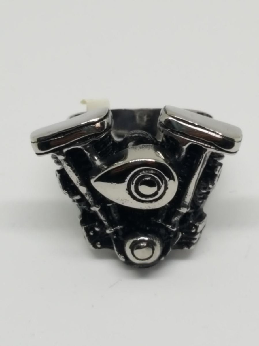 RH Jewelry Herenring – Hoogwaardig Staal – HD Motorblok Design – Stijlvolle Zilverkleurige Ring – Maat 20