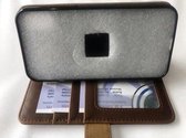 Samsung Galaxy A40 boek hoesje met rits en polsbandje. Bruin leather look