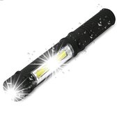 Lampe de travail à LED - Mini lampe de poche - Lampe de poche de travail / d'inspection à LED avec fond magnétique et pince pour stylo - Lampe de mécanicien - Lampe de poche - Pratique dans une boîte à gants - Zwart