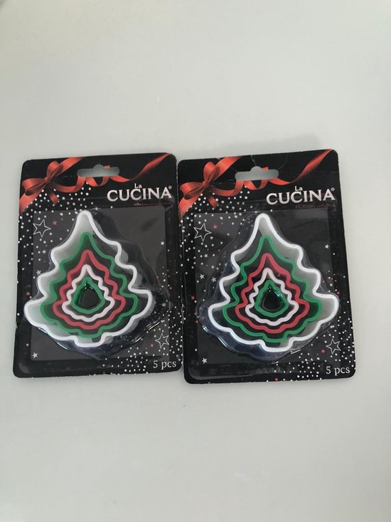 2 pakjes met kerst bakvormpjes bol