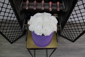 ROYAL BLOSSOM - PURE WHITE - PURPLE VELVET FLOWERBOX - LONGLIFE - VALENTIJNSCADEAU -Amore Pure White rozen - echte rozen - giftbox - cadeau voor vrouwen - geschenk - 1 tot 3 Jaar Houdbaar - P