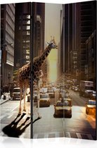 Kamerscherm - Scheidingswand - Vouwscherm - Giraffe in the Big City [Room Dividers] 135x172 - Artgeist Vouwscherm