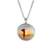 Collier Glas - Woman On Beach
