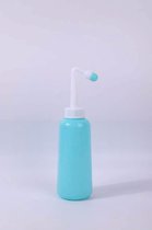 Reisbidet knijpfles 500 ml - licht blauw - draagbare bidet - vaginale douche - wc papier vervanger
