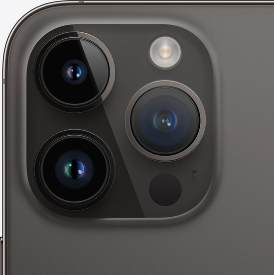 Gros plan de l'arrière d'un iPhone 14 Pro Max Noir sidéral, montrant les trois appareils photo et le flash.