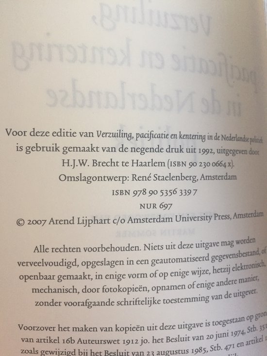 Athenaeum Boekhandel Canon  -   Verzuiling, pacificatie en kentering in de Nederlandse politiek