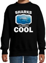 Dieren haaien sweater zwart kinderen - sharks are serious cool trui jongens/ meisjes - cadeau haai/ haaien liefhebber - kinderkleding / kleding 110/116