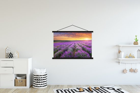 Porte-affiche avec affiche - Affiche scolaire - Lavande - Nuages - Printemps - 150x100 cm - Lattes noires