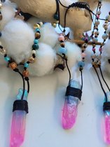 Collier de pierres précieuses fait main fantaisie avec pendentif en cristal et perles diverses