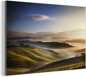 Wanddecoratie Metaal - Aluminium Schilderij Industrieel - Toscane - Mist - Landschap - 90x60 cm - Dibond - Foto op aluminium - Industriële muurdecoratie - Voor de woonkamer/slaapkamer