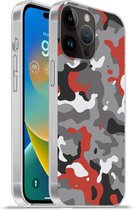 Geschikt voorApple Iphone 14 Pro - Softcase hoesje - Camouflage patroon met rode accenten - Siliconen Telefoonhoesje - Verjaardag cadeau tiener