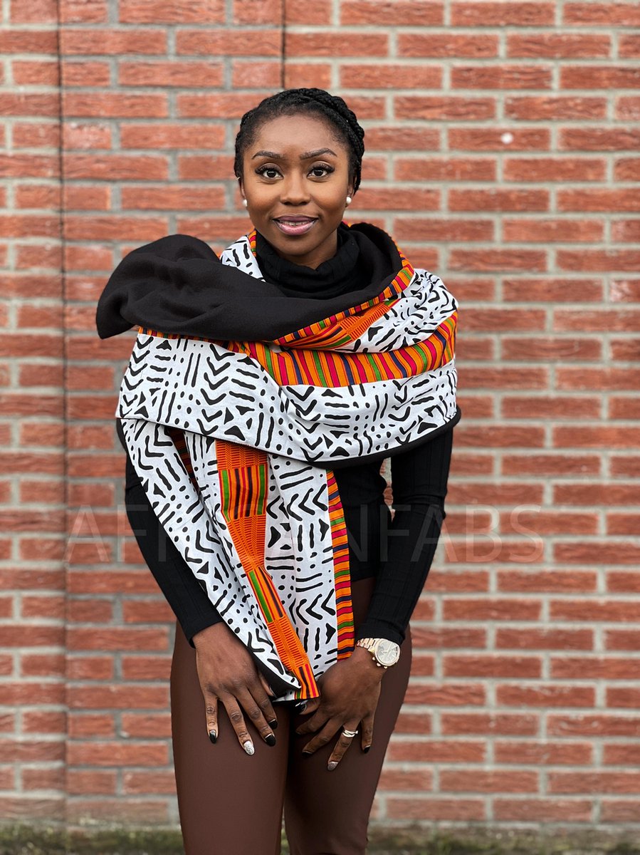 Warme Sjaal met Afrikaanse print Unisex - Wit / Zwarte bogolan met Oranje kente - Winter sjaal / Fleece sjaal / Afrika print