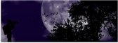 WallClassics - Poster Glanzend – Fotograaf bij Volle Maan achter Bomen - 60x20 cm Foto op Posterpapier met Glanzende Afwerking