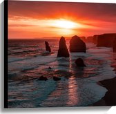 WallClassics - Canvas  - Rotsen in de Zee met Zonsondergang - 60x60 cm Foto op Canvas Schilderij (Wanddecoratie op Canvas)