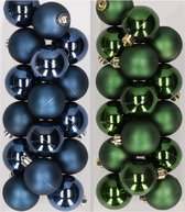 32x stuks kunststof kerstballen mix van donkerblauw en donkergroen 4 cm - Kerstversiering
