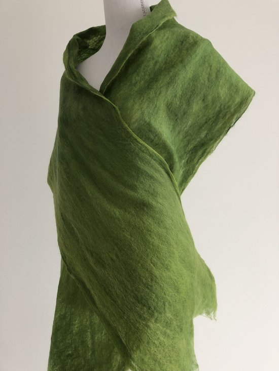Handgemaakte, gevilte brede sjaal van 100% merinowol - Groen - 200 x 31 cm.  Stijl open... | bol.com