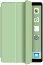 HB Hoes Geschikt voor Apple iPad 5 & Apple iPad 6 - 9.7 inch (2017 & 2018) Licht Groen - Tri Fold Tablet Case - Smart Cover