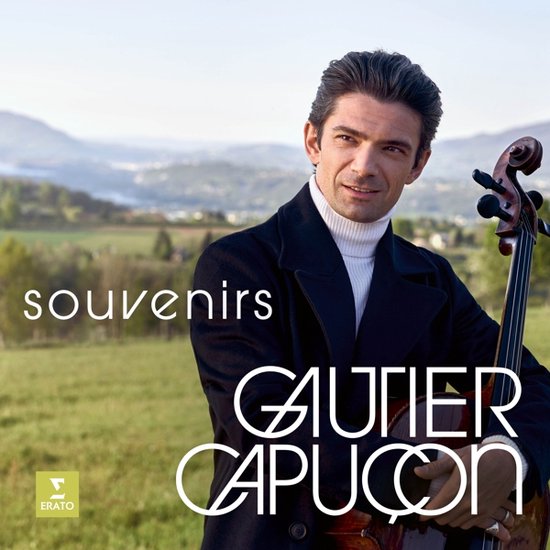 Albumhoes met Gauthier Capuçon met cello, met de tekst 'souvenirs GAUTIER CAPUÇON'