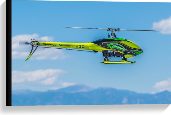 WallClassics - Canvas  - Geel Groene Helikopter bij Wolken - 60x40 cm Foto op Canvas Schilderij (Wanddecoratie op Canvas)