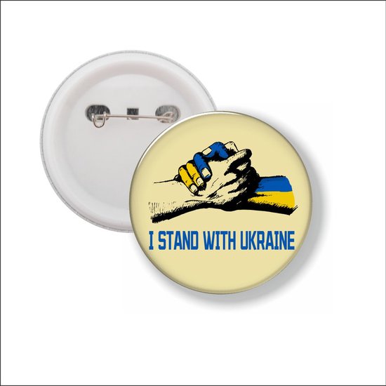 Foto: Button met speld i stand with ukraine oekraine