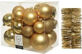 Kerstversiering kunststof kerstballen 6-8-10 cm met folieslingers pakket goud van 28x stuks - Kerstboomversiering