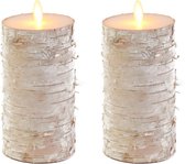 2x Witte berkenhout kleur LED kaars / stompkaars 15 cm - Luxe kaarsen op batterijen met bewegende vlam