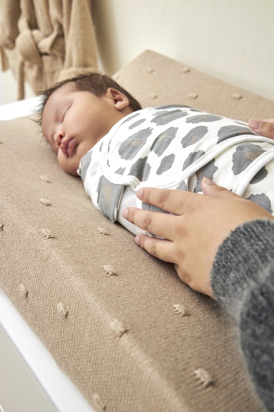 Meyco Baby Mini Knots aankleedkussenhoes - sand - 50x70cm — afbeelding 4