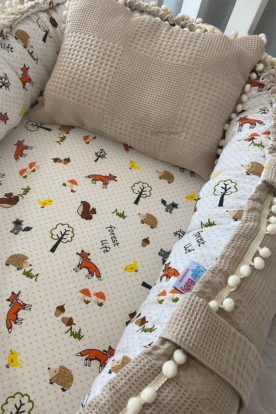 Jaju Baby - Babynestje en Hoofdkussen - Organische Katoen - Antibacterieel Babynestje - Anti-Allergisch Babynestje - Lichtbruin en Vos Patroon - 74 x 40 cm
