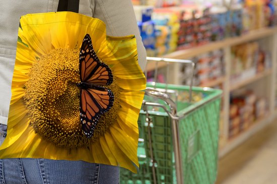 MuchoWow® Schoudertas - Strandtas - Big Shopper - Boodschappentas - Zonnebloem - Vlinder - Lente - 45x45 cm - Katoenen tas