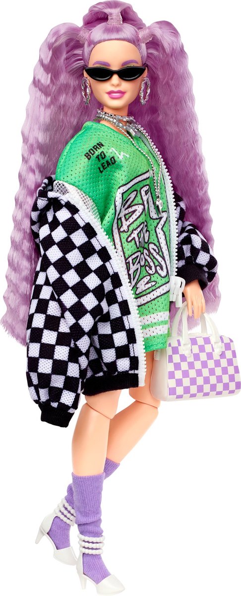 Barbie Extra Pop - Roze - Groene jurk - Geblokt jack - Pop