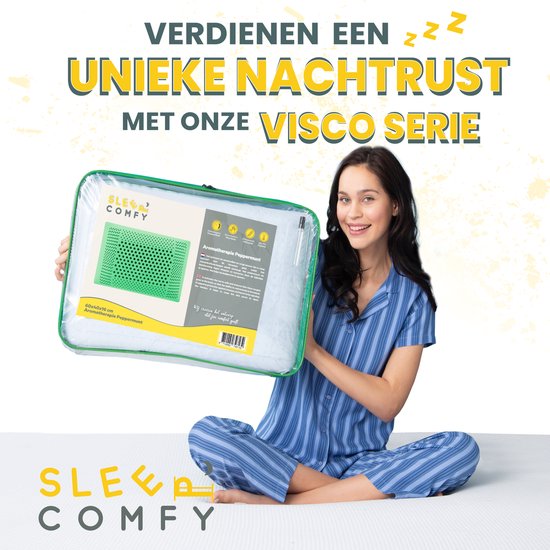 Vrolijke vrouw met een groen ergonomisch kussen in verpakking. De verpakking vermeldt 'Aromatherapie Pepermunt'.