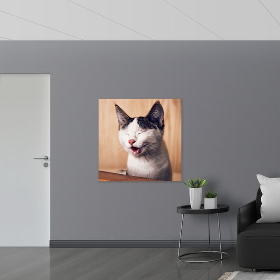 WallClassics - Bois - Chat Witte béant - 100x100 cm - 12 mm d'épaisseur - Photo sur bois (avec système de suspension)