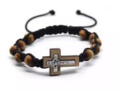 UrbanGoods - Houten Kralen Kruis - Verstelbare Armband -  Armband - Houten Armband met Kruis - Bruin - Rozenkrans - Jezus Christus