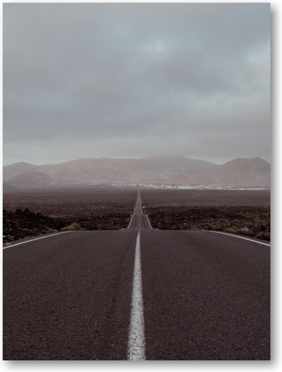 De Weg door Lanzarote - Op Reis door de Stilte - De Stille Snelweg - Fotoposter 30x40