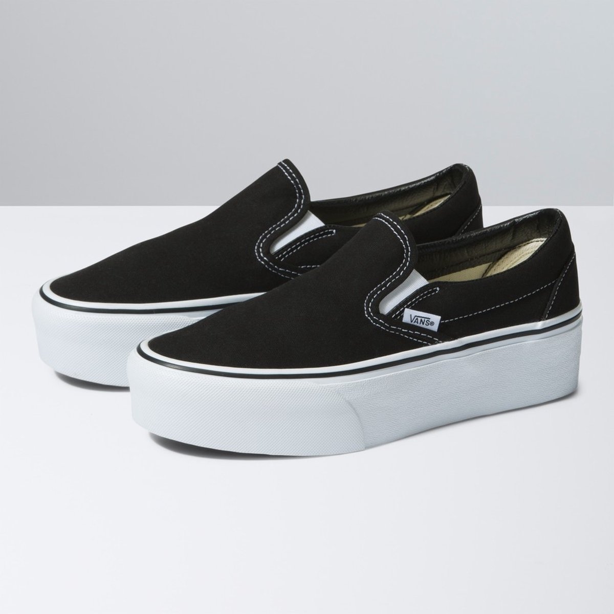Vans Unisex Lifestyle Classic FTW Sneaker Ua Classic Slip-On Stackform Canvas /True -44 5 Zwart