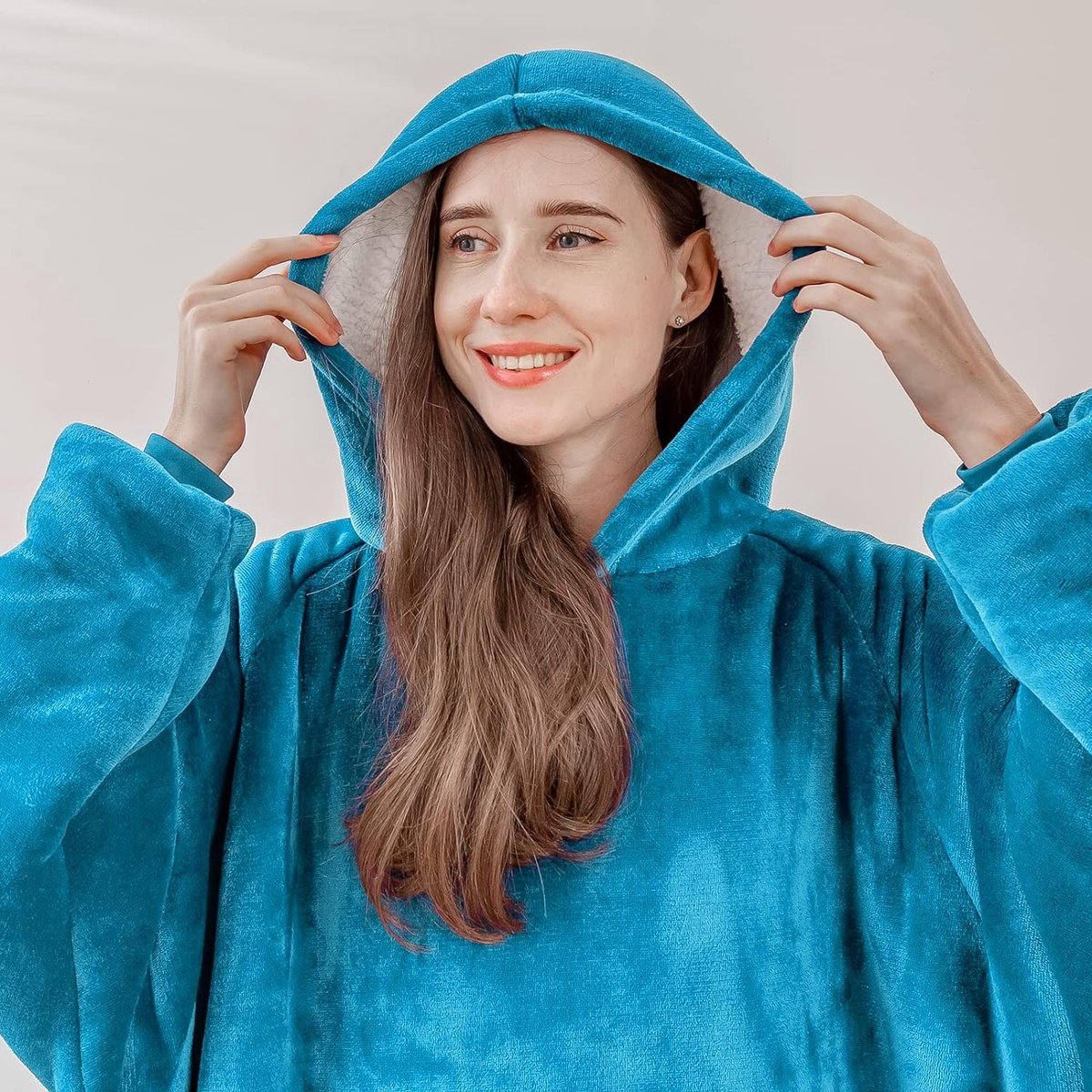 BEDSURE Sherpa hoodie-deken met mouwen, knuffeltrui, draagbare deken, cadeau voor vrouwen, lila, 100x78 cm BEDSURE Sherpa hoodie-deken met mouwen, knuffeltrui, draagbare deken, cadeau voor vrouwen, lila, 100x78 cm