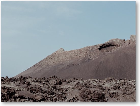 Sereen Vulkanisch Canvas - Lanzarote's Stille Pracht - Minimalistisch Vulkanisch - Fotoposter 40x30