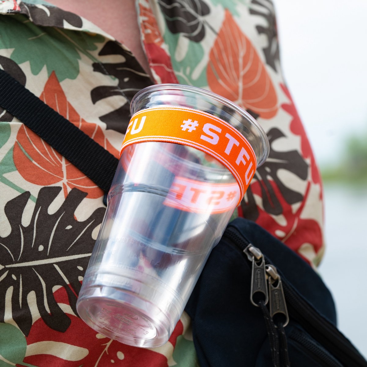 STFU Bekerhouder Festival 2.0 - Cupkeeper - Cupholder - Altijd je Handen Vrij - Bungelt Niet - Bespaar Geld - 100% Duurzaam Geproduceerd