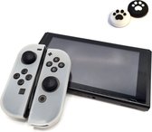 Gadgetpoint | Beschermhoesjes + Thumbgrips | Performance Antislip Skin | Softcover Grip Case | Accessoires geschikt voor Nintendo Switch Joy-Con Controllers | Wit + Pootjes Zwart/Wit | Vaderdag Cadeau