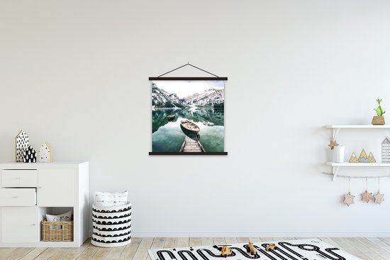 Posterhanger incl. Poster 60x60 cm - Schoolplaat - Bergen - Sneeuw - Winter - Boten - Meer - Natuur - Textielposter - Zwarte latten