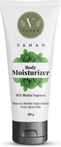 Vanan Body Moisturizer - Verrijkt met Guggulu, Sesamolie en Castorolie - Hydrateert en voedt de huid, biedt diepe hydratatie - maakt de huid glad en stralend - Plantaardig & Ayurvedic - Muntgeur - Geschikt voor alle huidtypes - 200g