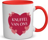 Akyol - knuffel van ons koffiemok - theemok - rood - Liefde - iemand die liefde nodig heeft - verjaardagscadeau - kado - gift - geschenk - 350 ML inhoud