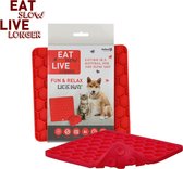 Eat Slow Live Longer Honingraat Likmat - 23 x 19 cm – Anti-schrok mat – Slowfeeder – Gemakkelijk overal te plaatsen - Likplaat voor huisdieren – Uitdaging voor je huisdier – 100% Siliconen - Vaatwasserbestendig - Rood