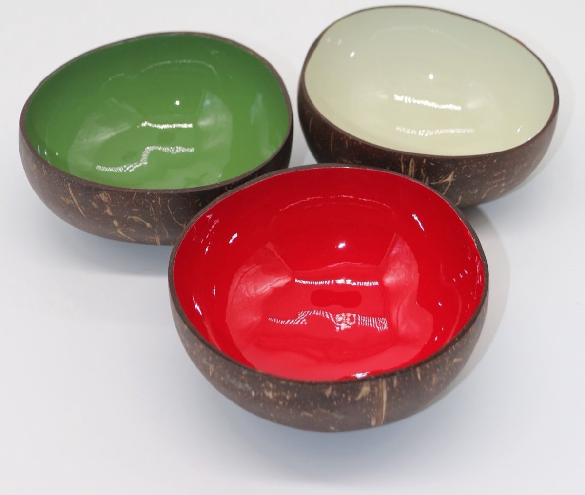 Set van 3 Kokosnootkommen – Cocohana Giftset – Inclusief Geschenkverpakking – Origineel Kerstcadeau voor Haar – Handgemaakte Bowls voor Ontbijt, Snacks en Decoratie – Perfect voor Feestdagen of Verjaardag