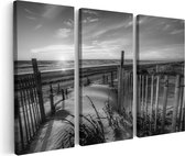 Artaza Canvas Schilderij Drieluik Strand en Zee vanuit Duinen met Zonsondergang - Zwart Wit - 60x40 - Klein - Foto Op Canvas - Canvas Print