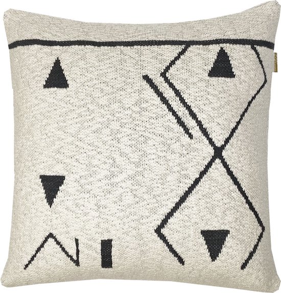 Fantasy line knitted cushion off-white