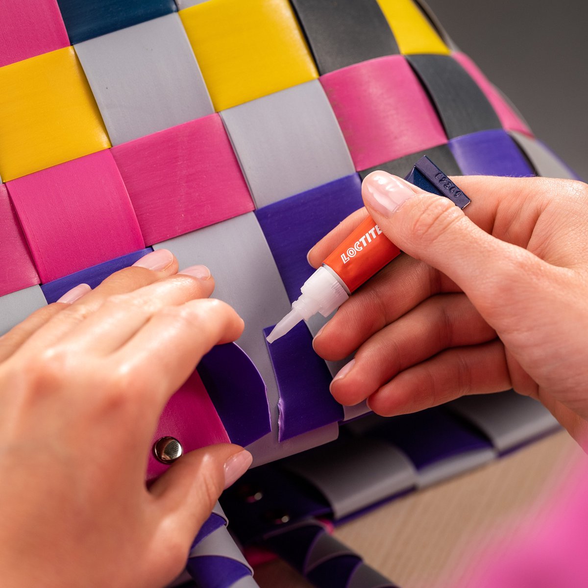 Loctite Original 3 g Extra Sterke Secondelijm | Superlijm - Krachtige Hechting voor Diverse Materialen zoals Rubber, Metaal, Kunststof, Keramiek, Hout, Leder, Porselein en Meer | Snelle en Betrouwbare Reparaties in Seconden - Super Glue — cadeau in Cadeau-ideeën - foto 4