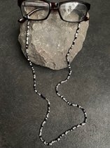 Trendy brillenkoord - kralen - zwart/wit - handmade with love - uniek - gifts - brillenketting