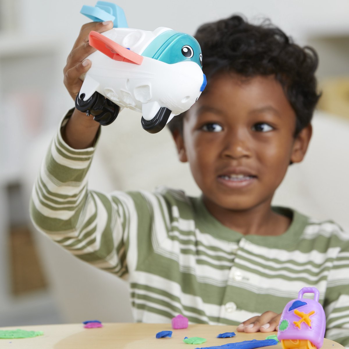 Play-Doh Airplane Explorer Starter Set - Boetseerklei - 4 Play-Doh potjes — afbeelding 13