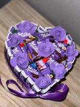 Milka Chocolade Hart Geschenk - Giftpack - Kerstcadeau - Valentijn cadeau - Cadeau voor hem of haar - Verjaardag - Moederdag Vaderdag - Trouwen